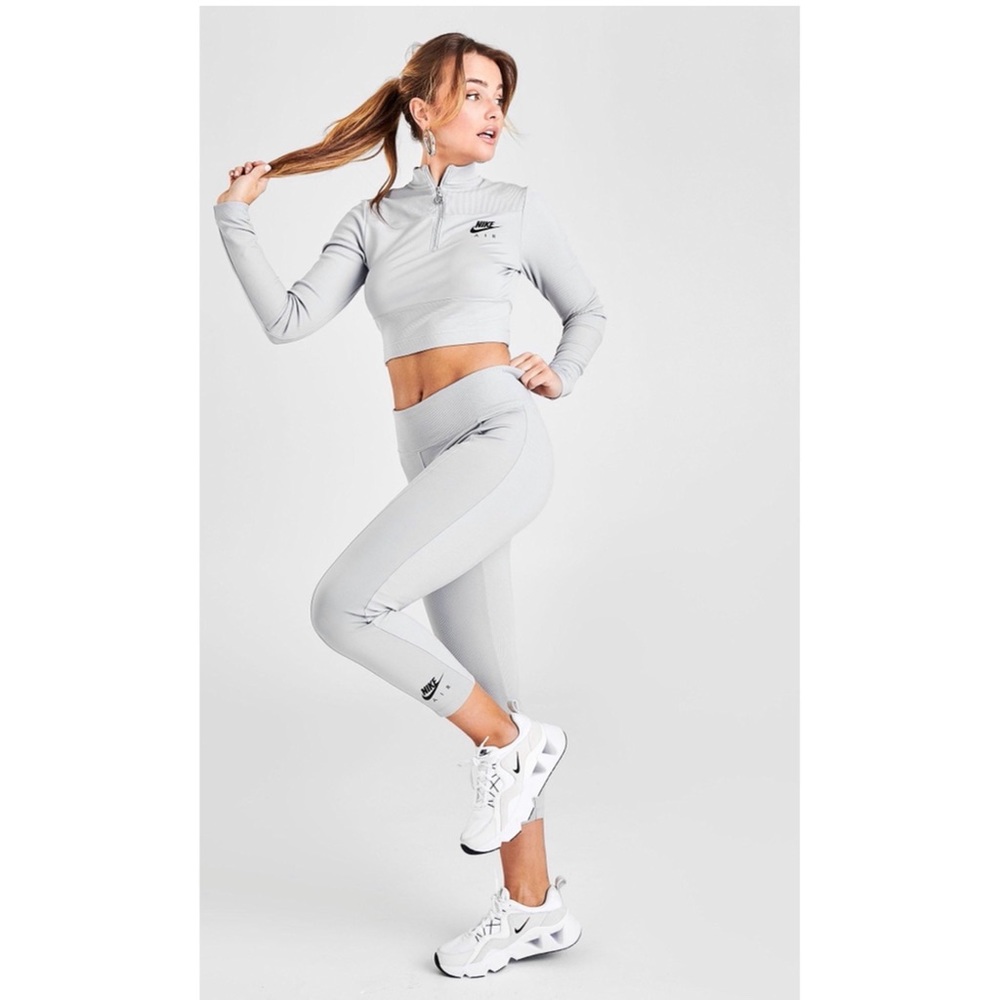 ❌Sold on Ⓜ️❌Nike Air Ribbed legging set
